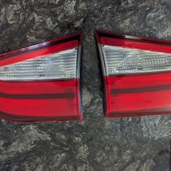 2014-2020 Toyota Sienna Inner Tail Lights (Pair) 