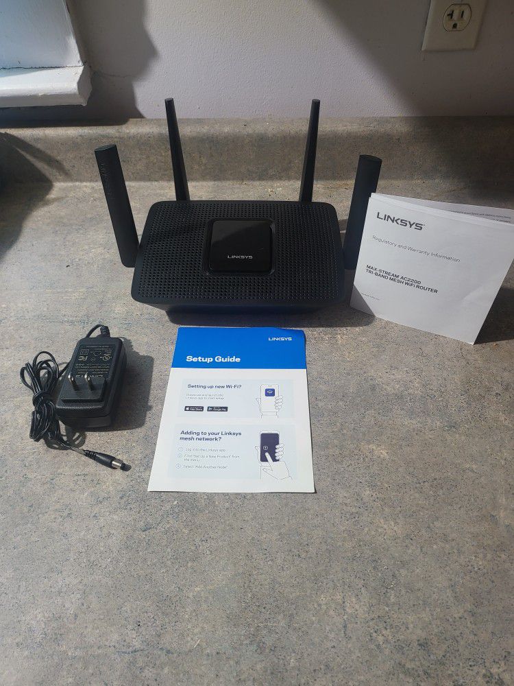 Linksys Max Stream Tri-Band AC2200 Mesh Wifi 5 Router
