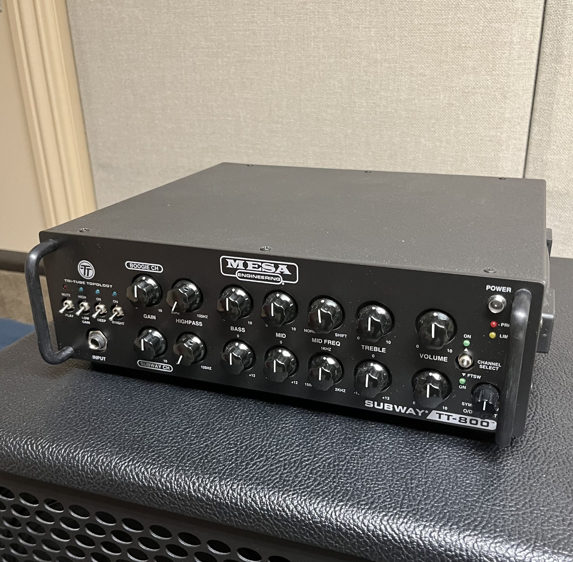 Mesa Boogie TT-800 Bass Amp Head