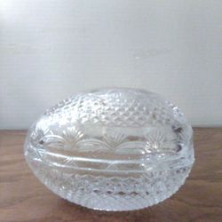 Vintage Crystal Egg Trinket Dish Avon Mother's Day 1977 Fostoria