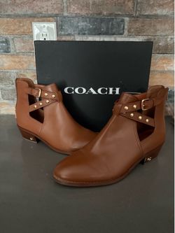 Woman’s boots (practically new)
