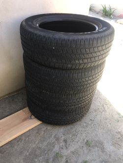 275/60/R20 GOODYEAR wrangler tire set