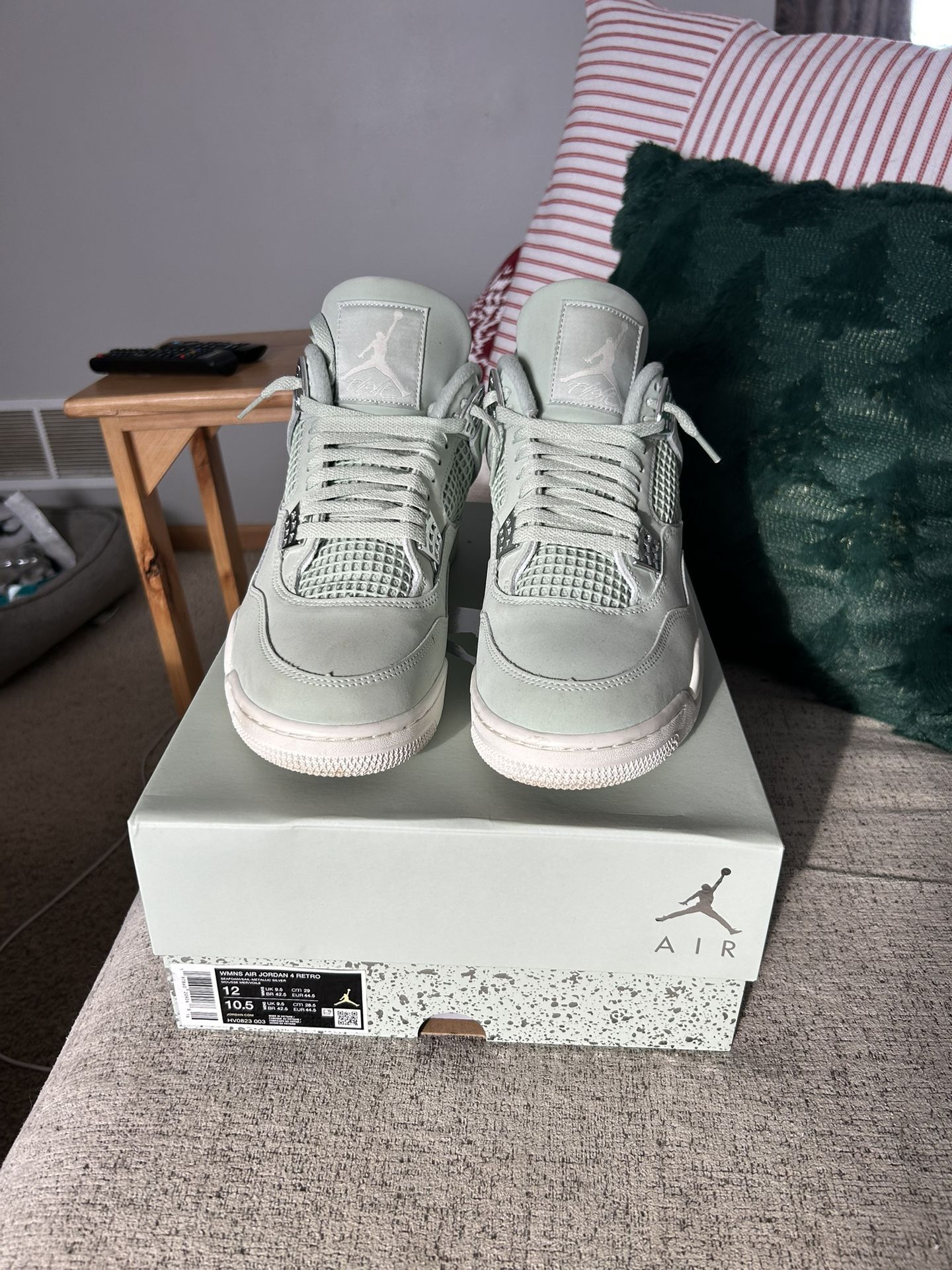 Jordan 4 Abundance/Seafoam’