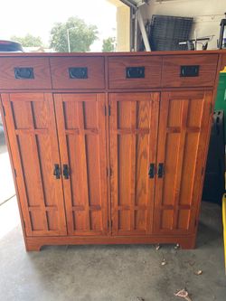 Oak cabinet with drawers