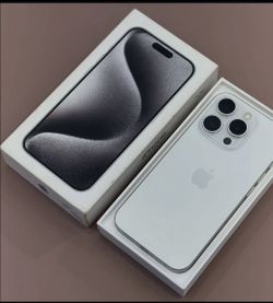 iPhone 15 pro Unlocked / Liberado 😃