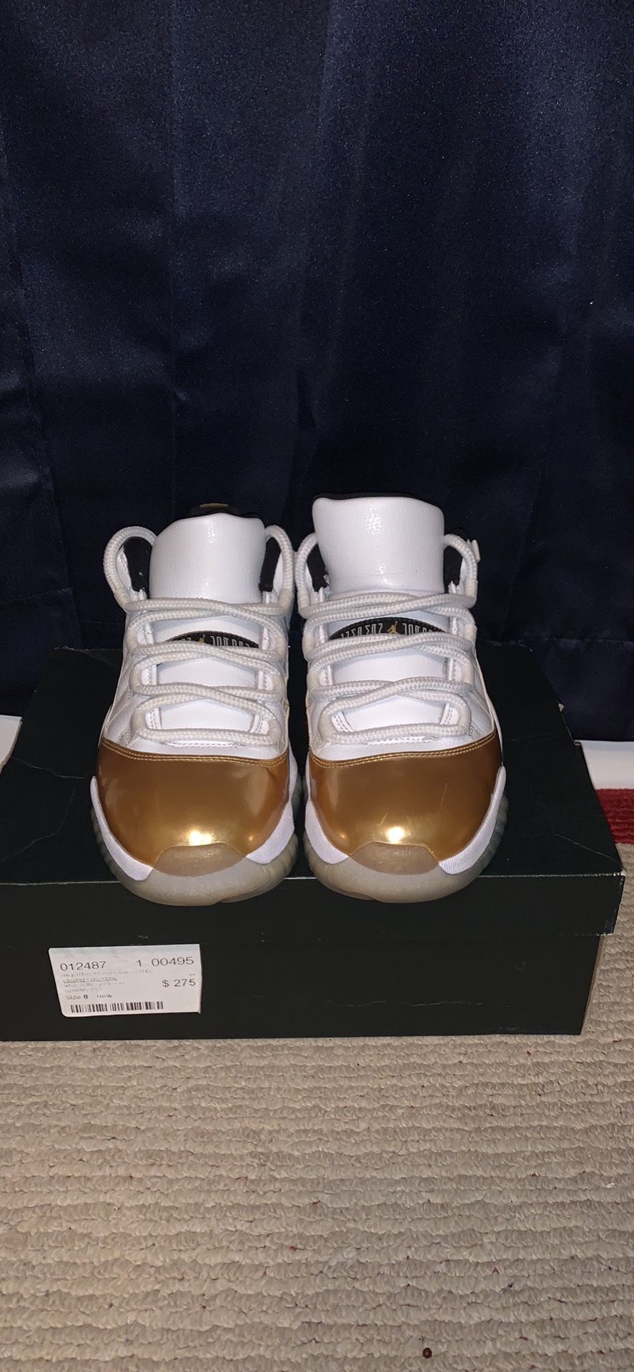 Jordan 11 lows “closing ceremony” size 8