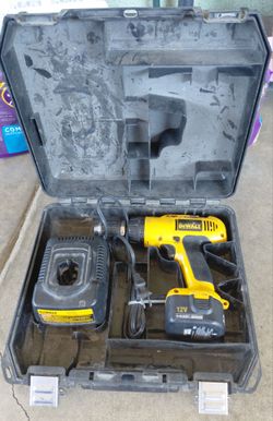 12V DeWalt cordless drill set