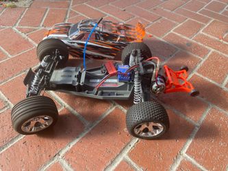 Traxxas rustler Rc car