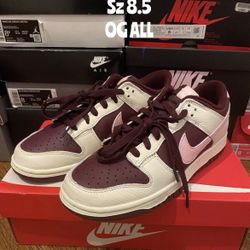 Size 8.5 - Nike Dunk Low Premium Valentines Day 9/10 Condition With Og Box🧼 🧼