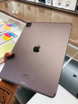 iPad Pro 6th gen 12.9inch 128gb
