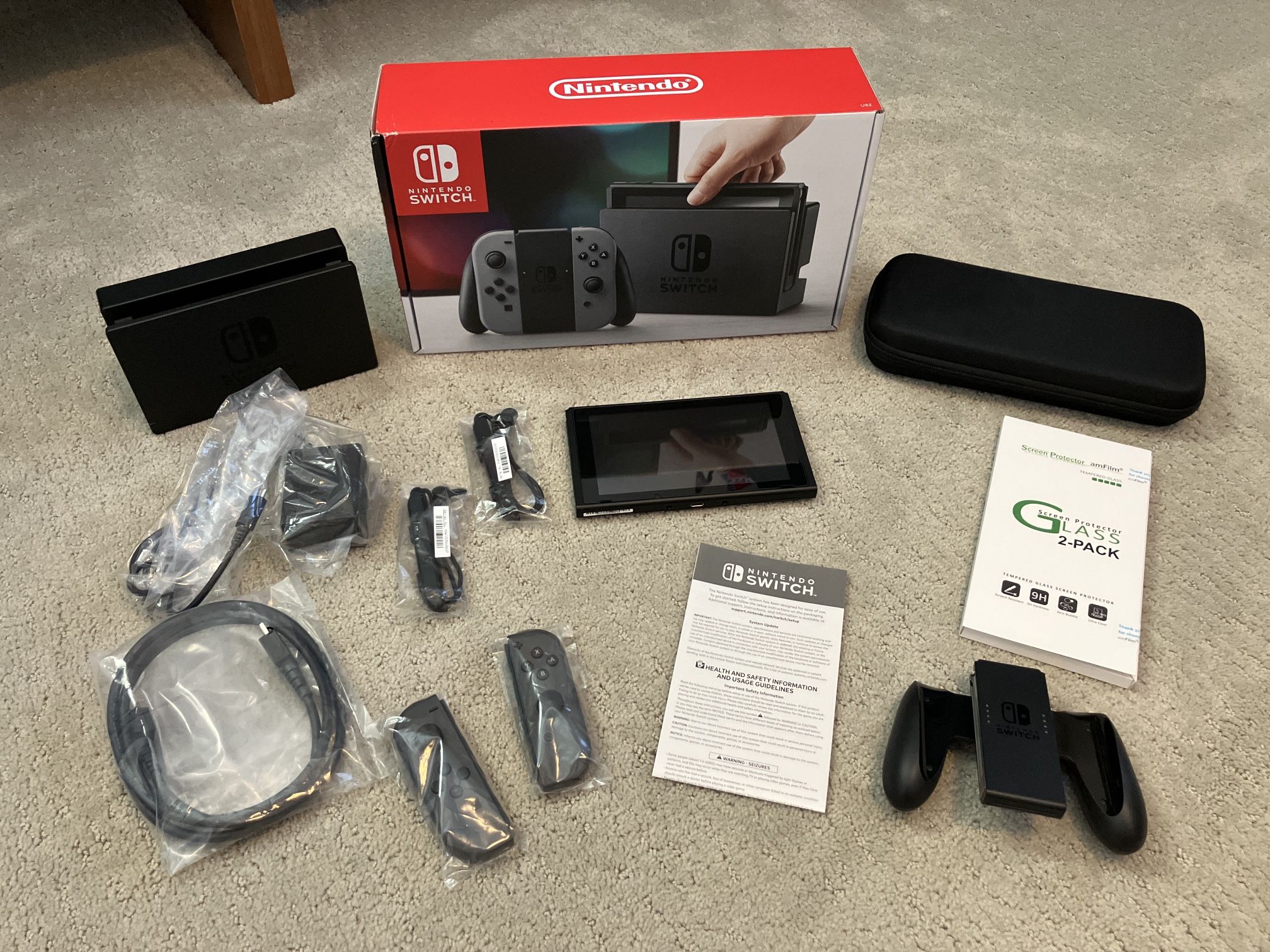 Nintendo Switch 32gb complete in box with extras - like new