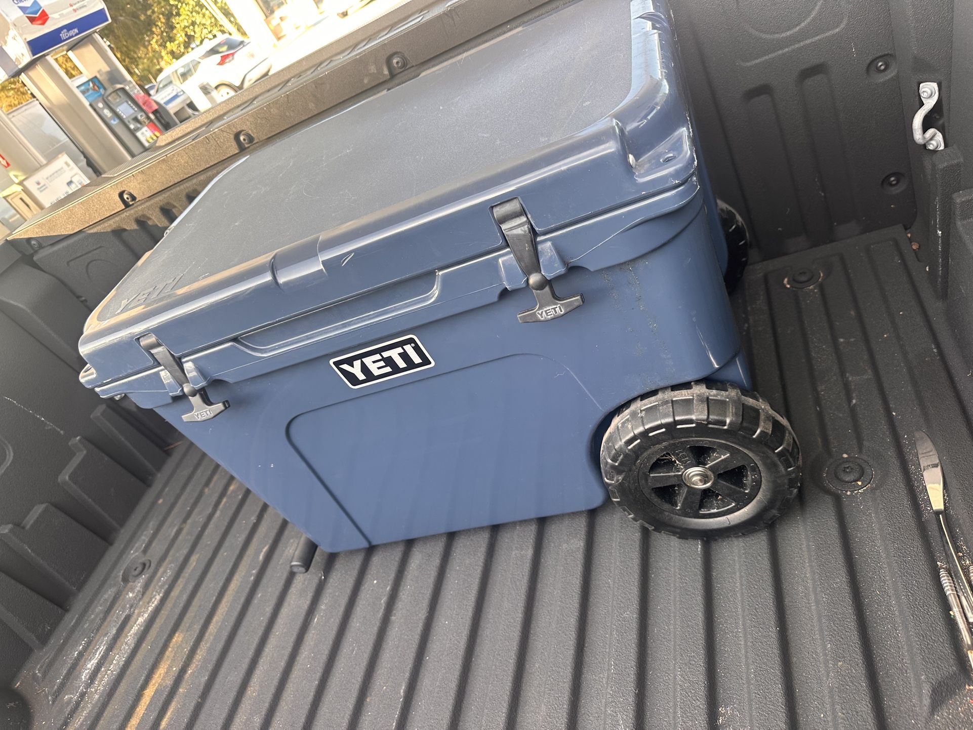 Yeti Wheeled Cooler 