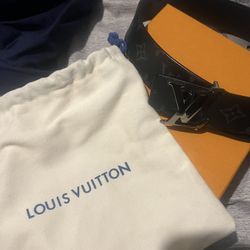 Louis Vuitton mens Belt