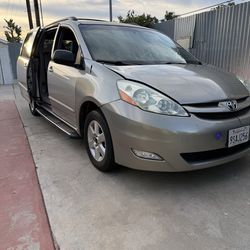 2006 Toyota Sienna