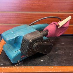 Makita 3” x 18” Belt Sander
