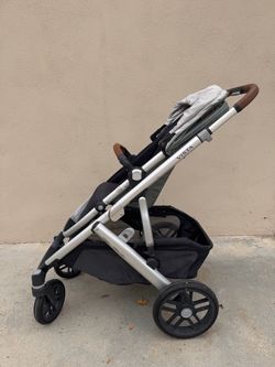UppaBaby Vista V2 Stroller/Bassinet/Accessories