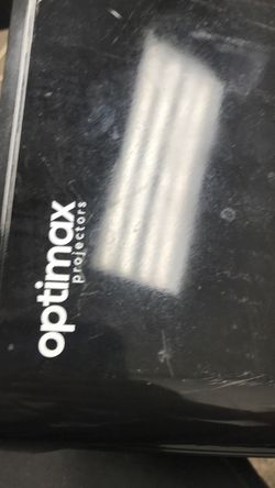 Selling optimax projector for 200$