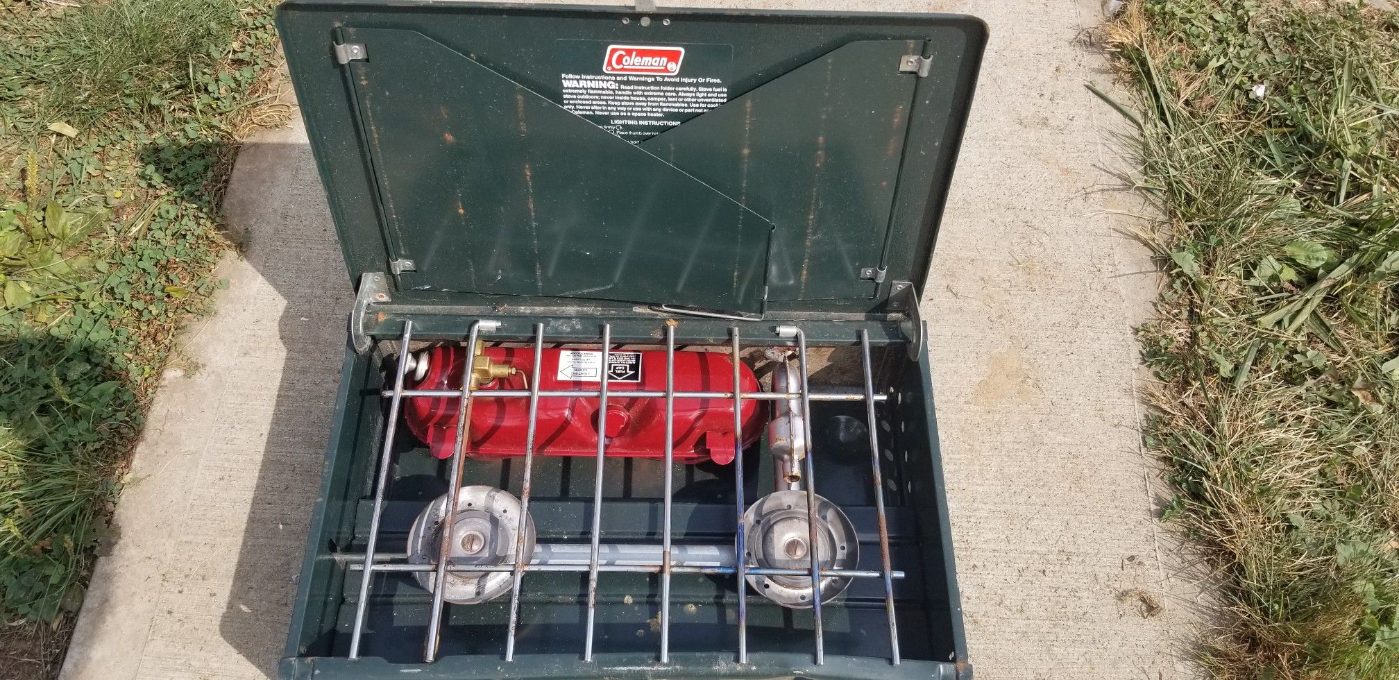 Coleman gas 2 burner Stove 425F - USA. LIKE NEW EXCELLENT CONDITION