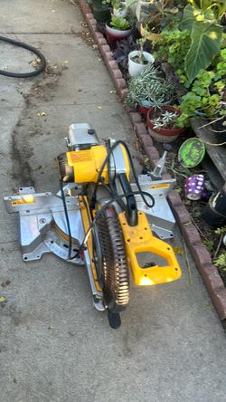 Dewalt saw model DWS 779