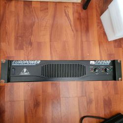 Behringer EP2500