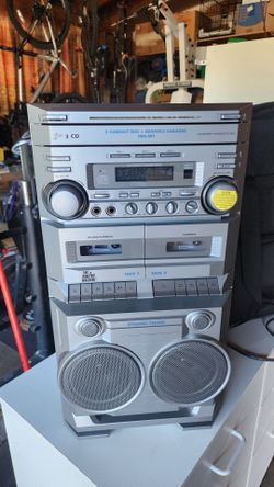 Portable Stereo & Karaoke Machine.