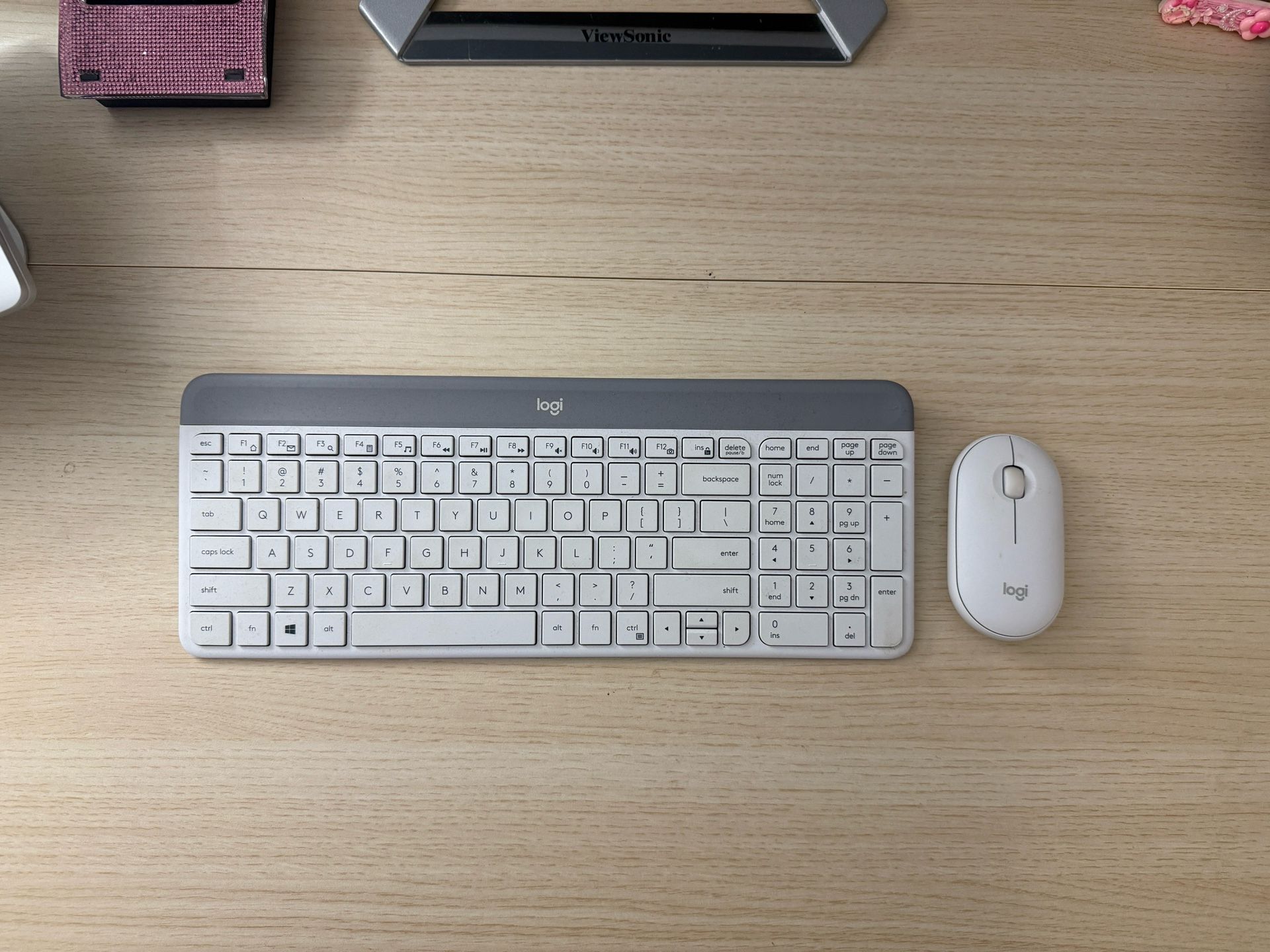 Logitech Slim Wireless Keyboard & Mouse 