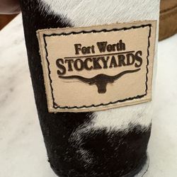 NWOT genuine cowhide drink wrap or can cooler with a leather patch featuring the Fort Worth Stockyards logo