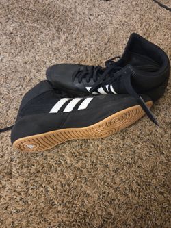 Like new wrestling shoes