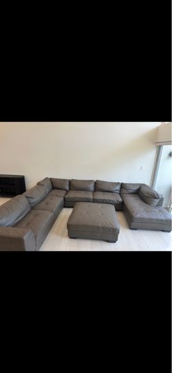 Beautiful leather couch