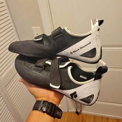 Black diamond climbing shoe 10.5