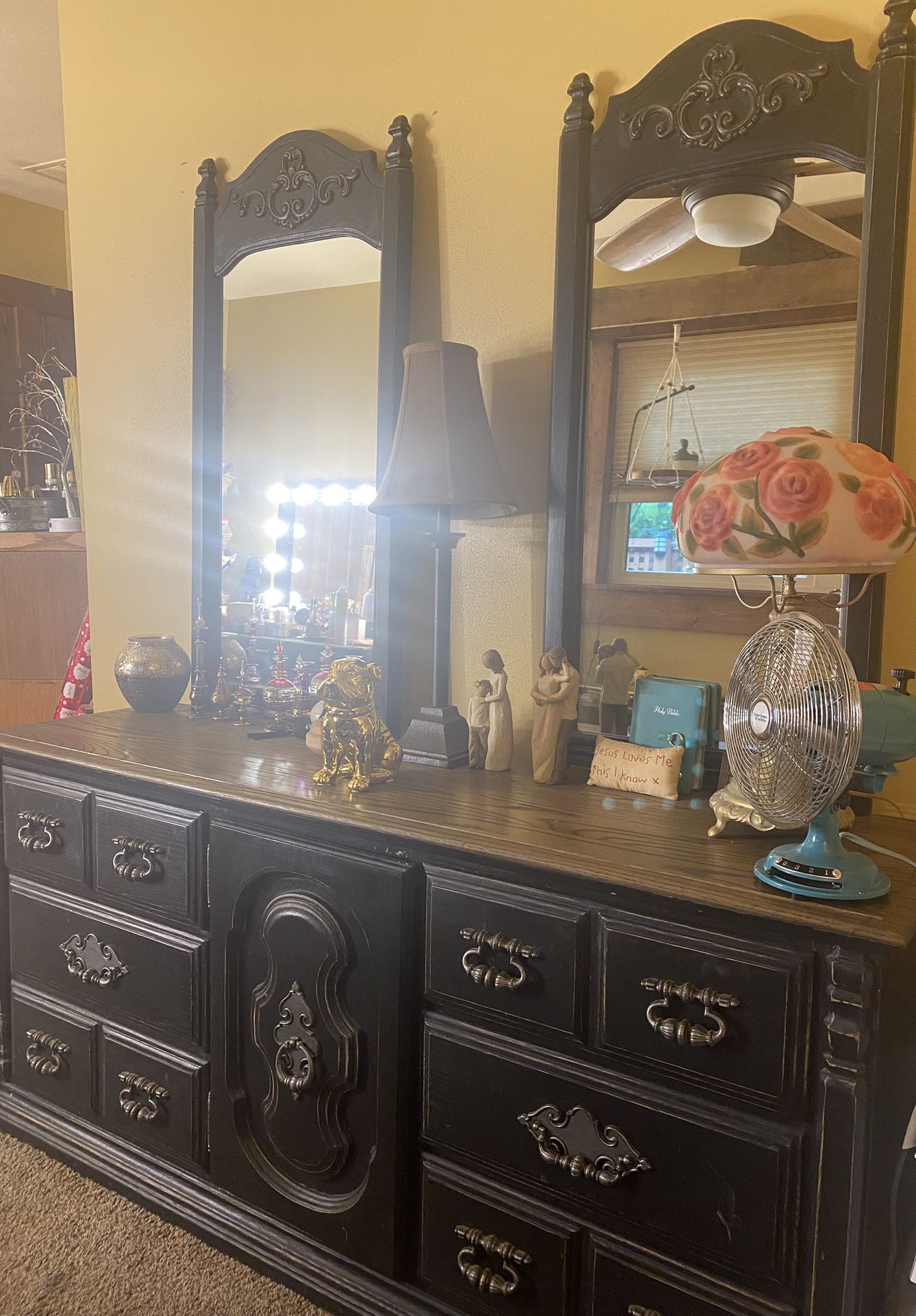 Dresser With Double Mirrors