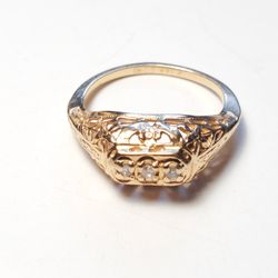 14k Gold Filigree Diamond Ring