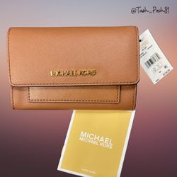 Michael Kors Jet Set 2 in 1 Wallet in Luggage NWT