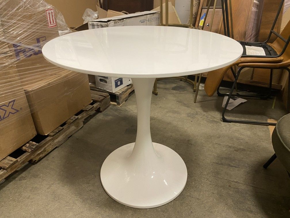 Clean White Modern Tulip Dining Table