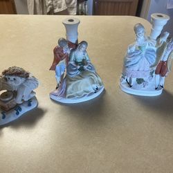 Beautiful Table Or Cabinets Decorating 