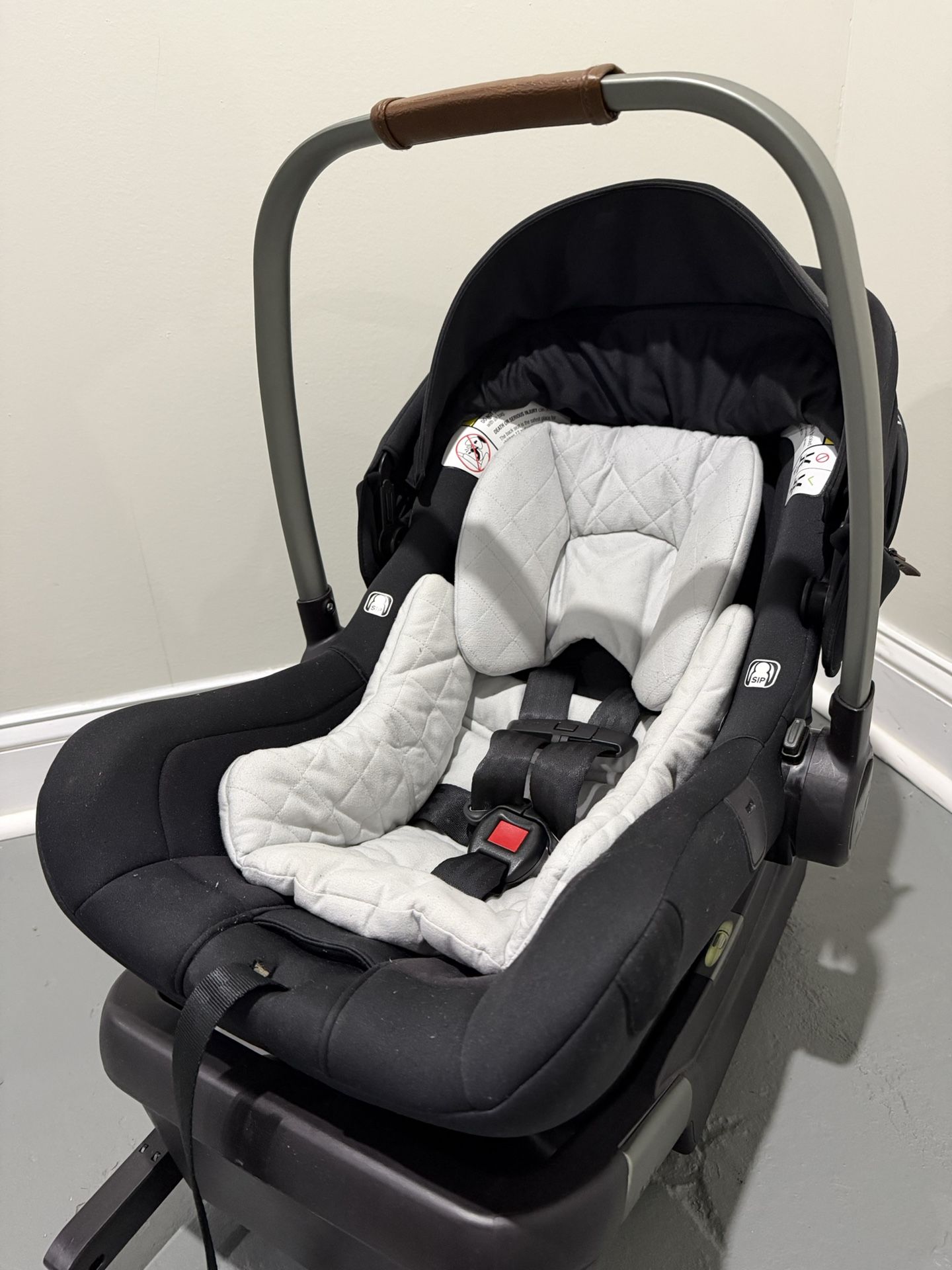 Nuna PIPA Lite LX Infant Car Seat with Base - $275