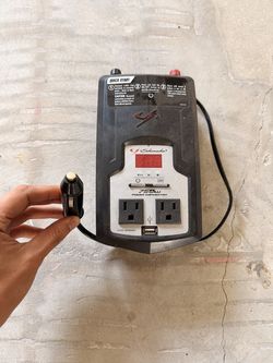 Schumacher 750W Power Inverter (XI75DU) — DC to AC, 2 Outlets + USB