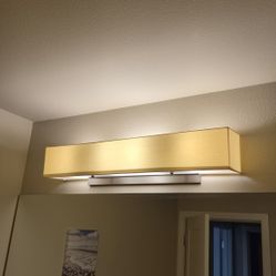 BATHROOM VANITY LIGHT