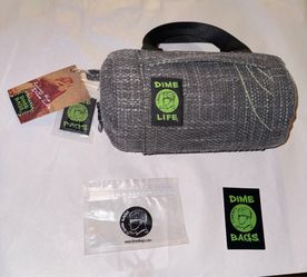 NWT Dime Life 10” padded duffle for glass pipes
