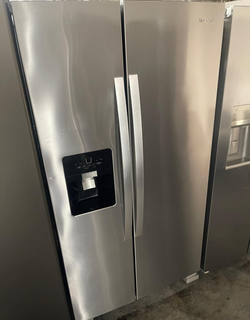 Whirlpool Side‑by‑Side Fridge – Stainless, Ice/Water Dispenser