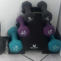 weighs 2/5   4/3 pounds
