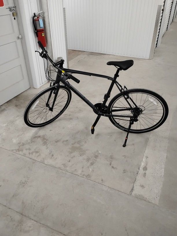 Brand New Condition Giant Escape 3 XL