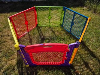 🔥Toddleroo North States Superyard Colorplay Ultimate Baby Gate with Door Pet Playroom Patio Playpen
