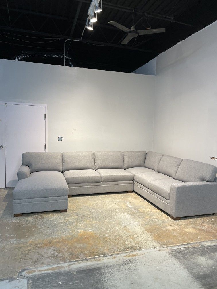 Thomasville modular 2024 sectional 1288045