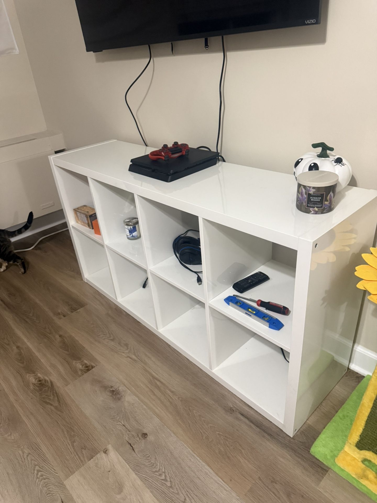 Glossy White Tv Stand