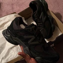 New Balance 9060 Triple Black