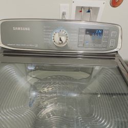 Samsung - 5.2 Cu. Ft. High-Efficiency Top Load Washer with Steam