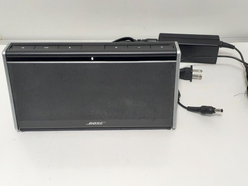 Bose SoundLink Bluetooth Mobile Speaker II (404-600). Works Sounds Excellent.Regular$300