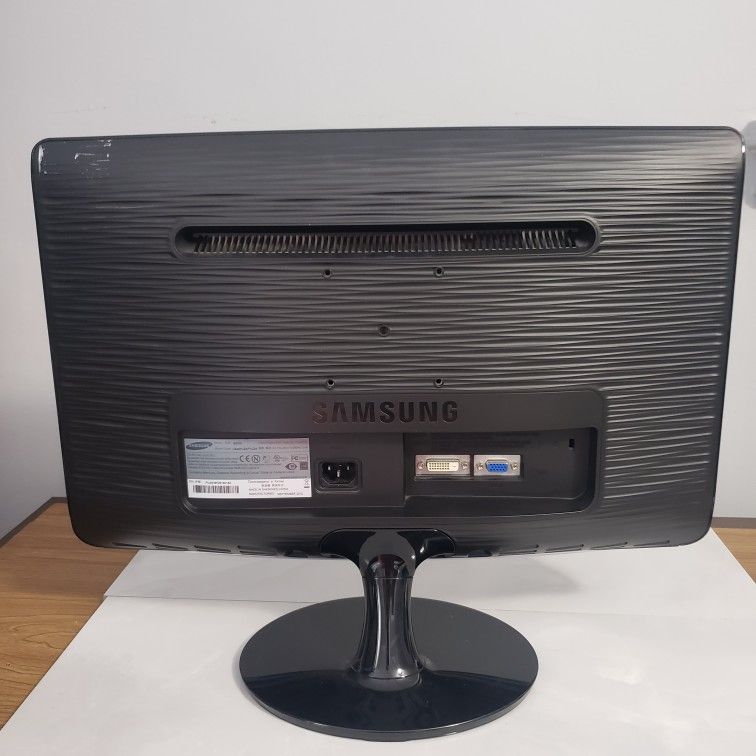 Samsung Syncmaster B2030 Monitor for Sale in Queens, NY OfferUp