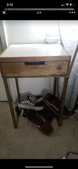 Decorative end table